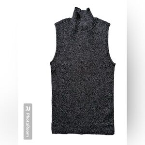 Tahari, sleeveless mock neck, size medium